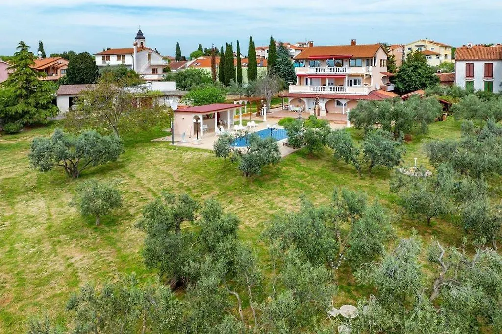 Villa Mara Peroj Appartement